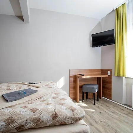 Hotell U Kone 3*